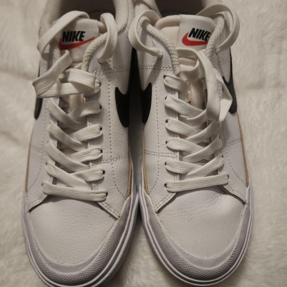 Nike Court Legacy Lift